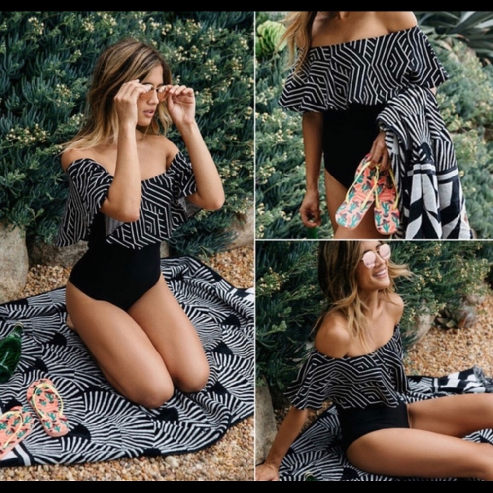 ✨ONE LEFT✨Ruffle Monokini - Picture 5 of 7